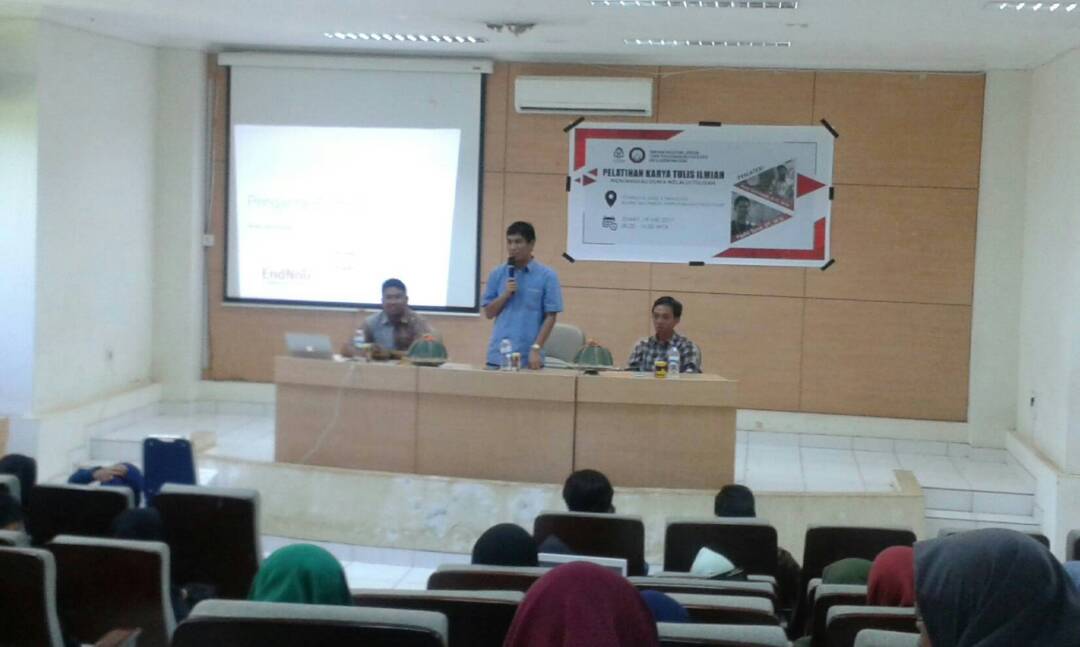 HMJ PWK Gelar Pelatihan KTI
