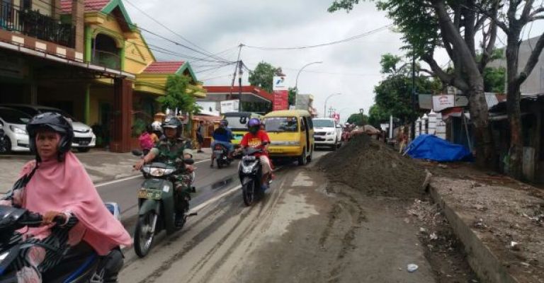 Masuki Musim Penghujan, DPU Genjot Perbaikan Ruas Jalan