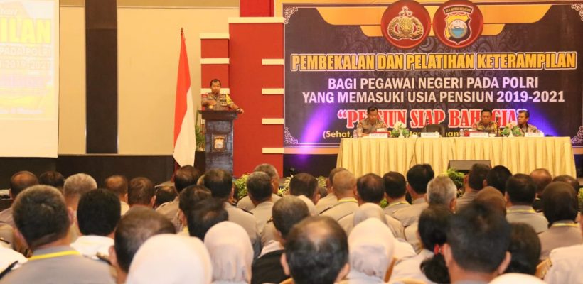 Kapolda Sulsel Gelar Pembekalan Kepada Calon Pensiunan Polri
