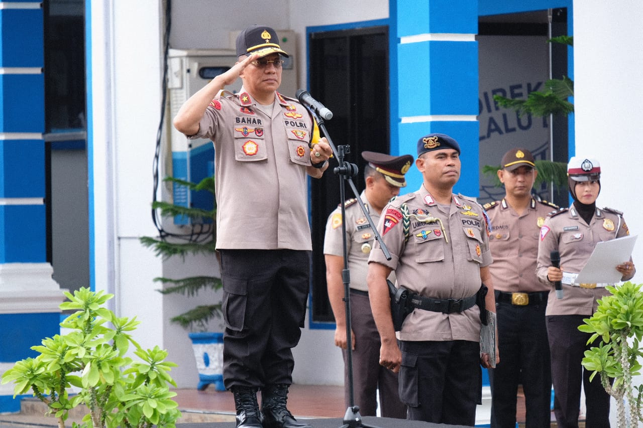 50 Personil Polda Sulbar Dianugrahi Kenaikan Pangkat