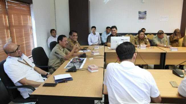 Sekda Kota Makassar Bahas Progres Tol Layang Pettarani dan Makassar New Port