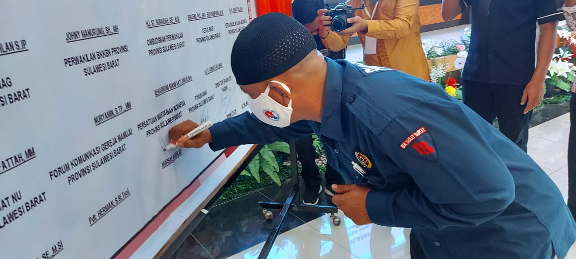PWI Sulbar Ikut Penandatangan Komitmen Bersama di Hari Ibu