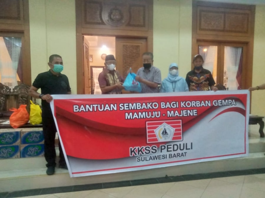 KKSS Sulbar Silaturahmi dan Bantu Sembako Bagi Warga Terdampak Gempa