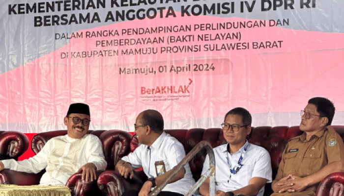 BPJamsostek Sulbar Gelar Sosialisasi Perlindungan Jaminan Sosial pada Kegiatan Bhakti Nelayan di Mamuju