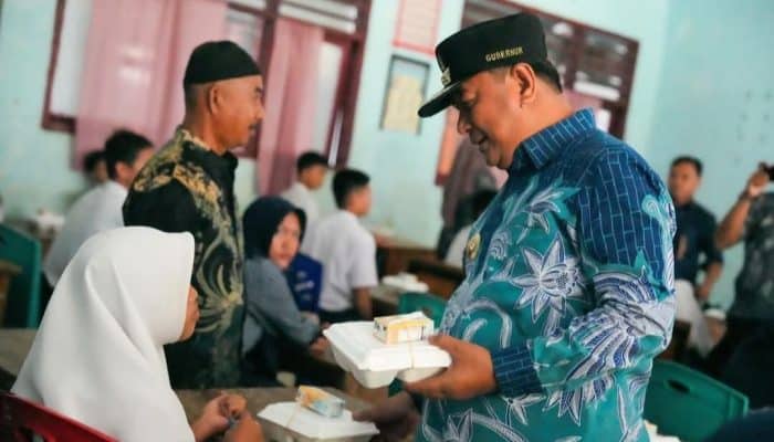 5 Sekolah di Sulbar Mulai Terapkan Program Makan Bergizi Gratis Nasional