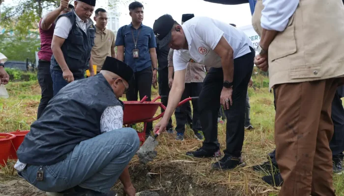 Pj Gubernur Bahtiar Lakukan Peletakan Batu Pertama Pembangunan Kantor Baznas Sulbar