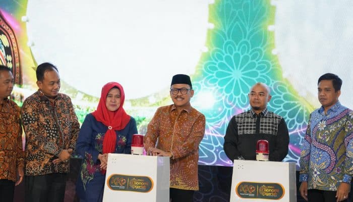 Gubernur Sulbar Buka KKE-PEKSyar 2025, Tekankan Pentingnya Akses Modal bagi Pelaku UMKM Sulbar