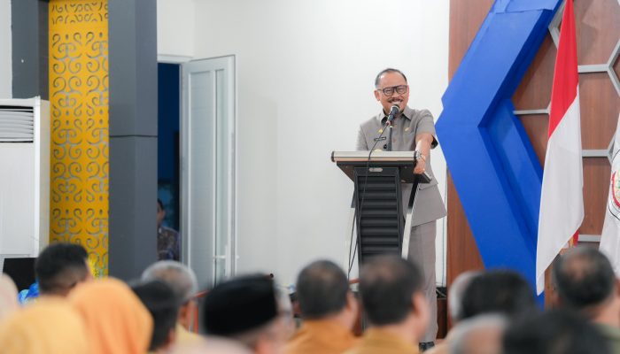 “SDK Mendayung dari Hulu”, Kisah Inspiratif Gubernur Sulbar Dibedah di Perpustakaan Daerah