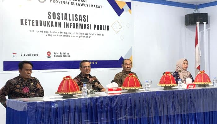 Gubernur Sulbar Dorong Keterbukaan Informasi, Kominfo dan KIP Sosialisasikan ke Seluruh Desa
