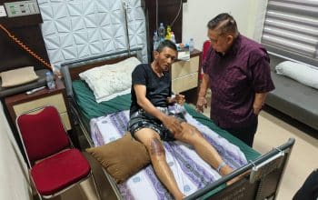 Jenguk Polisi yang Terluka pada Pengamanan Eksekusi Tanah, Salim S Mengga: Ini Menjadi Pembelajaran Buat Kita Semua