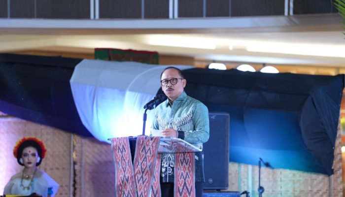 Gubernur Sulbar Umumkan Turnamen Sepakbola Piala Gubernur 2026