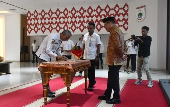 Gubernur Sulbar Suhardi Duka Perkuat Komitmen Seluruh Pimpinan OPD Teken Pakta Integritas 2025