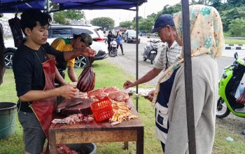 2,5 Ton Beras Habis, Pasar Murah Pemprov Sulbar Jadi Solusi Warga