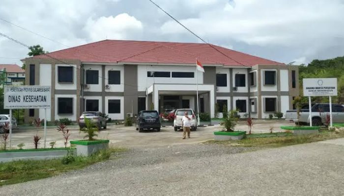 Komitmen Tingkatkan Mutu Pelayanan, Dinkes Sulbar Visitasi dan Monev ke RS Mitra Manakarra