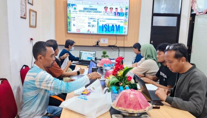 Perkuat Ekosistem Keterbukaan Informasi, Diskominfo SP Sulbar Gelar Coaching Klinik