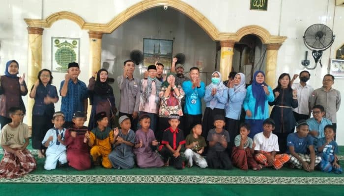 Tim Medis RSUD Sulbar dan Dinkes Ambil Bagian Dalam Kegiatan Sunatan Massal di Simbuang