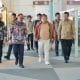 Gubernur Suhardi Duka Jemput Kedatangan Anggota VI BPK RI Fathan Subchi di Bandara