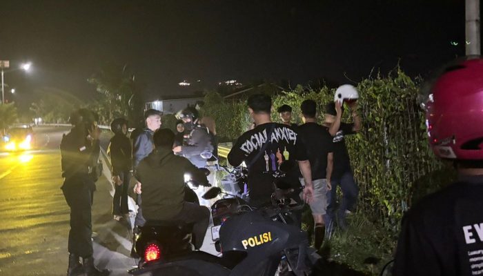 Tim Patmor Polresta Mamuju Kembali Amankan Pelaku Balap Liar di Pantai Arteri
